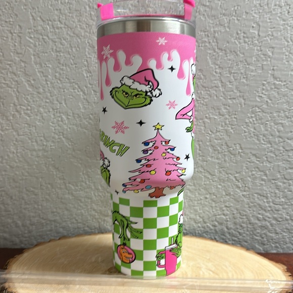 The Grinch New 40 ounce tumbler with straw stainless steel with straw - Picture 2 of 6